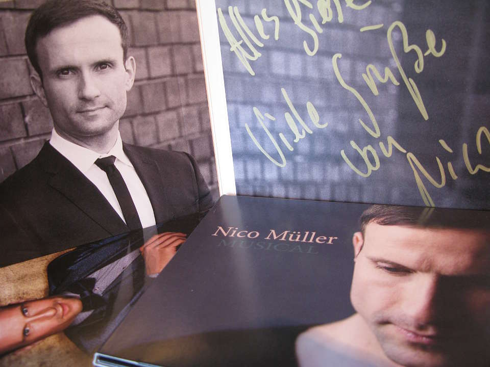 Der Gewinn: Nico Müllers CD "Musical" - zwei signierte Exemplare warten auf die neuen Besitzer. nicomuellercd