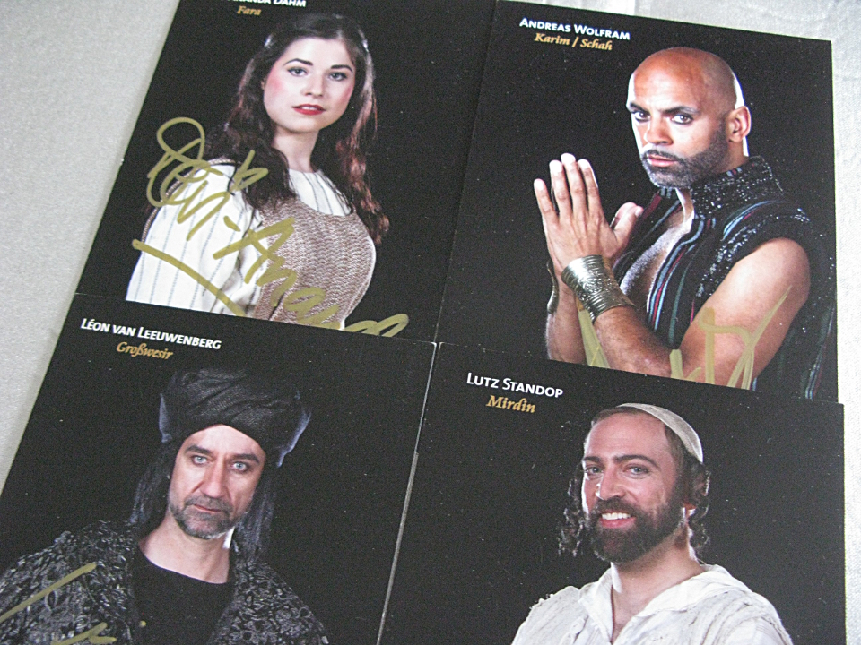 In Set 1 dabei: Devi-Ananda Dahm und Andreas Wolfram, in Set 2 dabei: Léon van Leeuwenberg und Lutz Standop november rain verlosung 2017 medicus 01