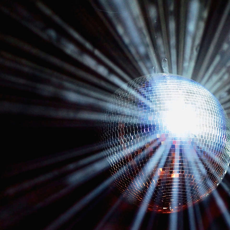 „JesusChrist Superstar“ im Juni als szenisches Konzert an der Musikalischen Komödie Leipzig. Heute sind zwei Tickets bei unserer Aktion „Osternest - Die Musical Ticket Verlosung“ zu gewinnen. jesus christ superstar logo