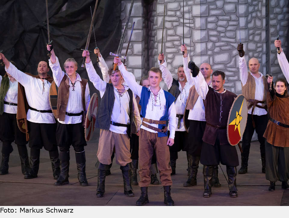 Frank Wildhorns Musical „Artus - Excalibur“ am Theater unter den Kuppeln. artus musical leinfelden ensemble 01