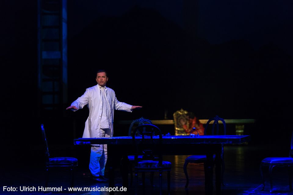 Dr. Gudden quälen Gewissensbisse. ludwig musical fuessen 2018 195