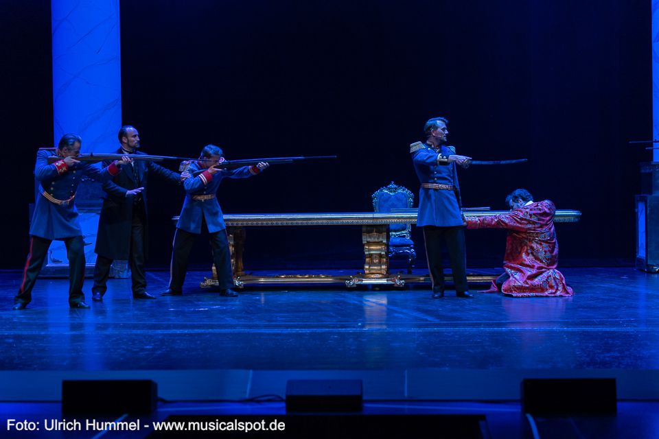 'Nie wieder wird es einen König für mich geben, für den es sich zu kämpfen lohnt.' ludwig musical fuessen 2018 214