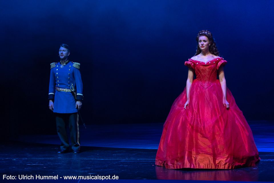 'Ich will danken dir, mein König, für die Märchen deines Lebens. Denn du lebtest sie nicht vergebens, dein Tod ist nie gescheh'n' ludwig musical fuessen 2018 243