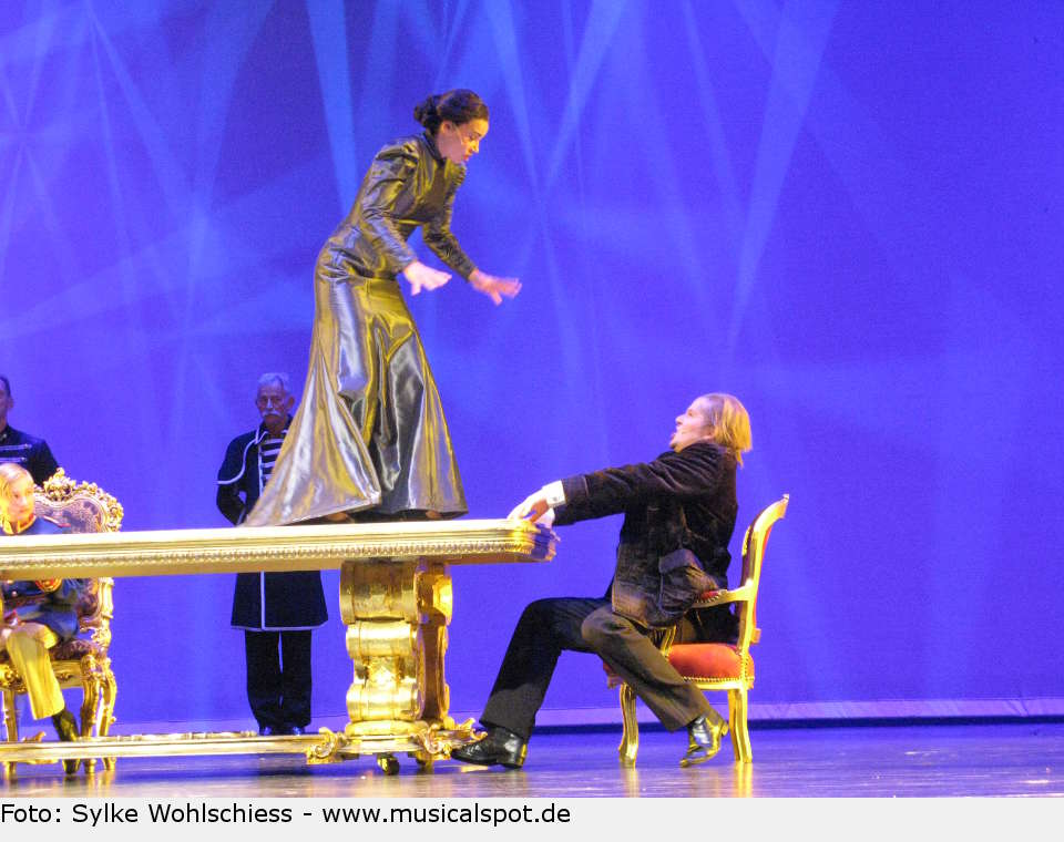 Marie von Preußen (Stefanie Kock) als keifende Furie. ludwig 07