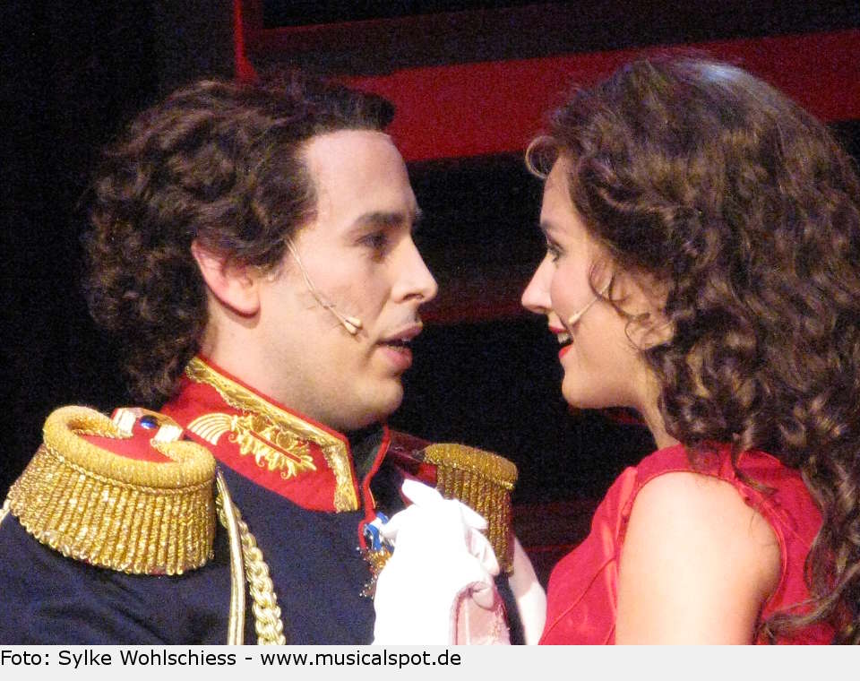 "Liebe die man blühen lässt, sucht in den Wolken ihr Liebesnest." ludwig 28