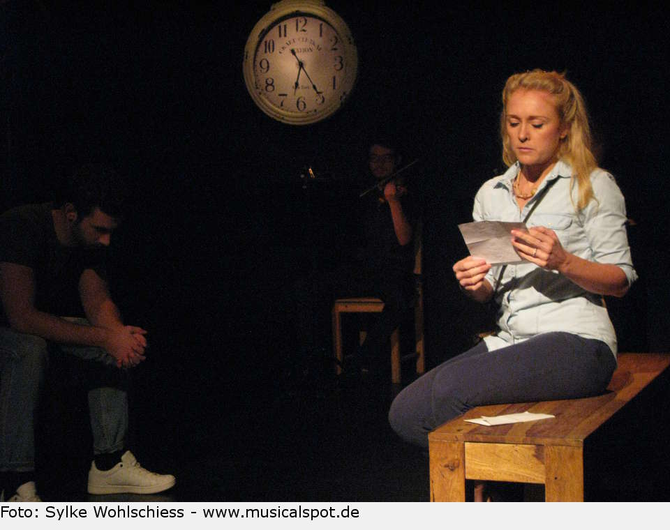 "Still hurting": Cathy betrauert das Ende ihrer Beziehung mit Jamie, sie hat eben seinen Abschiedsbrief gelesen. the last five years 4223