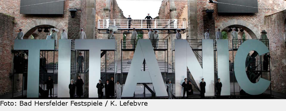 Das Musical 'Titanic' in der Stiftsruine Bad Hersfeld. titanic bad hersfeld 01